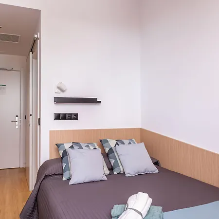 Hostel Residencia Universitaria Resa Centro *