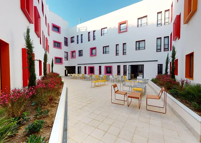 Residencia Universitaria Resa Centro Hostel Màlaga